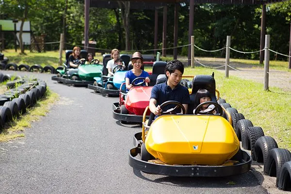 ゴーカートを愉しむ様子