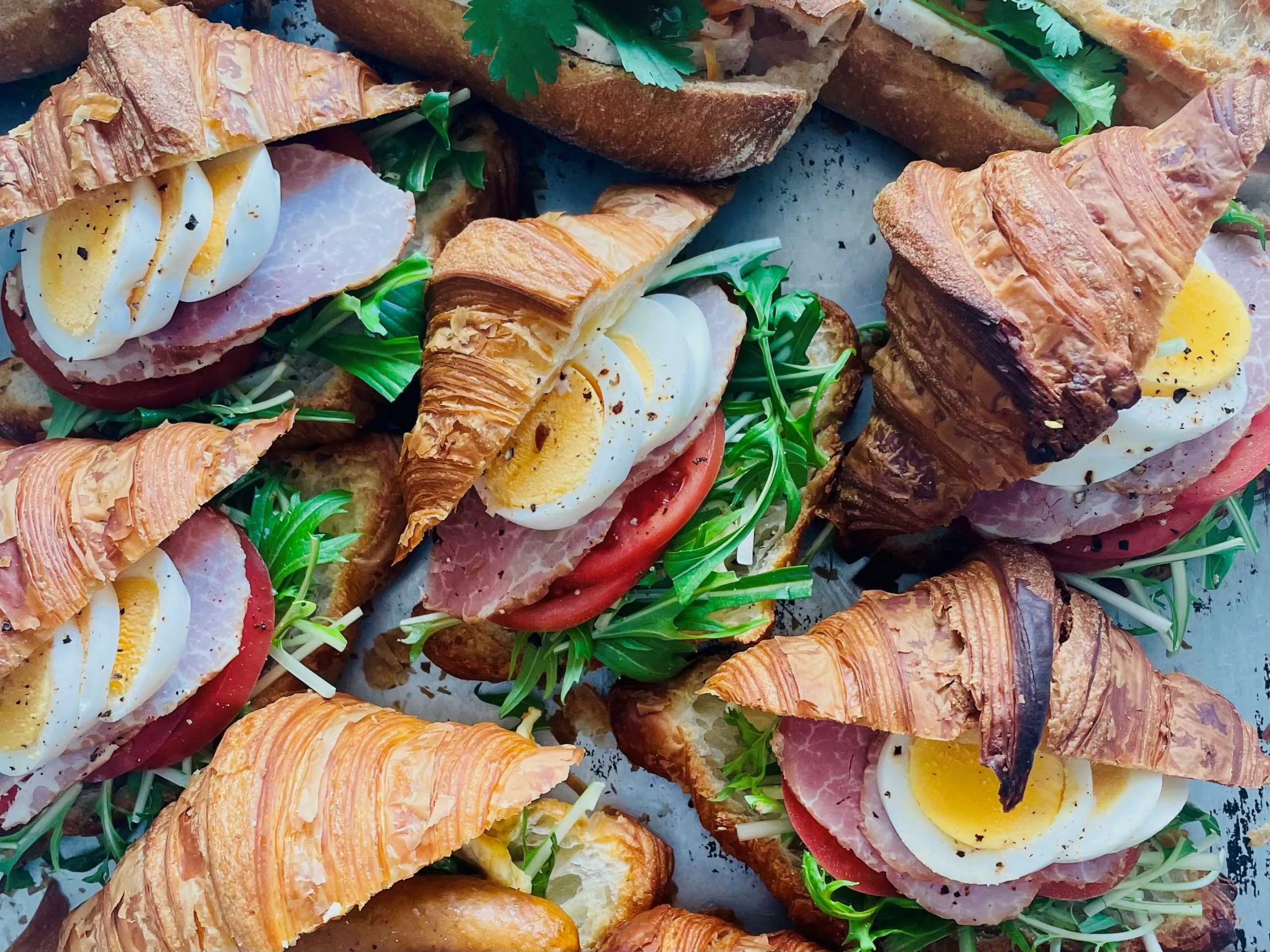 クロワッサンのサンドイッチ