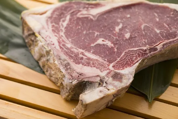 トン'Sキッチン “THE BUTCHER”