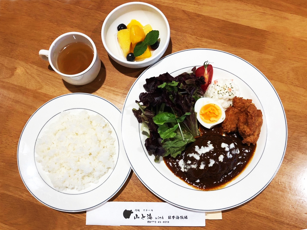 京丹後牛特製ハンバーグセットの写真